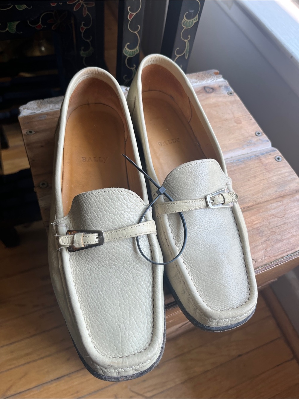 Bally Cream Leather Buckle Slip-On Loafers
